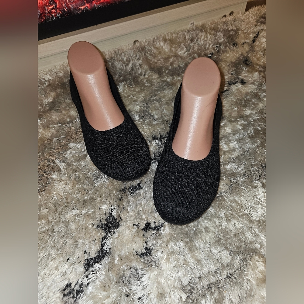 VIVAIA Cute Comfy Round Toe Classic Black Flats Slipons Ballet Size 8.5/39.5